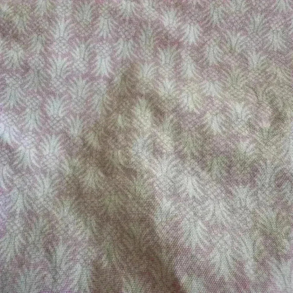 Old Navy Pink Pineapple Shorts. Size 6. Broken In And Comfy. Flat Front Chino - Picture 2 of 6